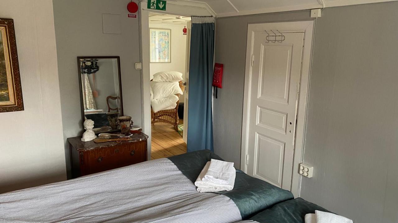 Olofstorp Bjoersjoeas Vildmark - Room In The Main House מראה חיצוני תמונה
